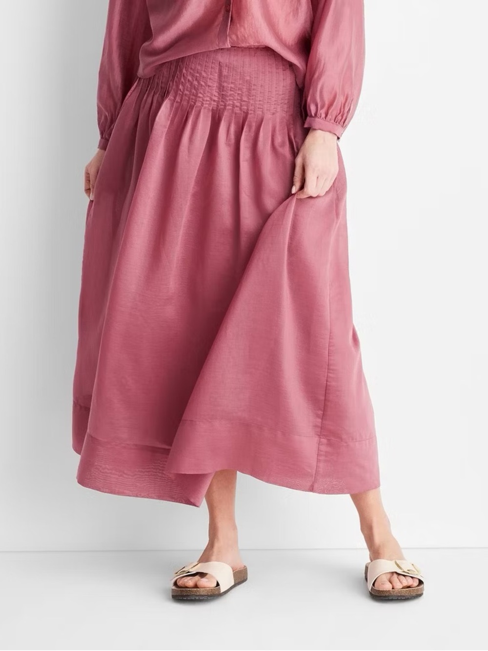 Future Collective NET Berry Smocked Waist Pleated Midi Skirt Size 14